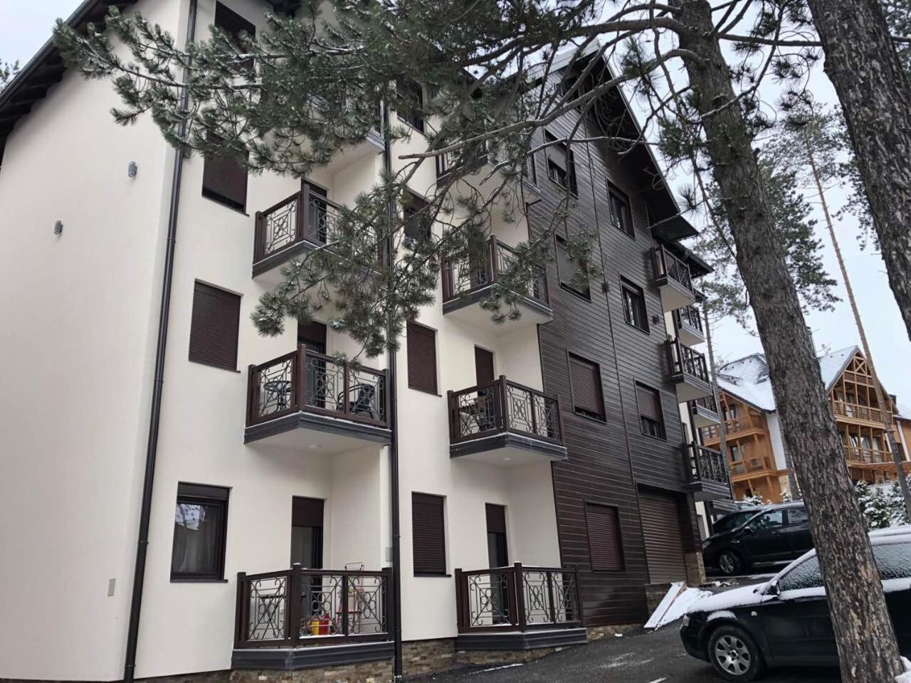 S&M Apartmani ซลาตีบอร์ ภายนอก รูปภาพ